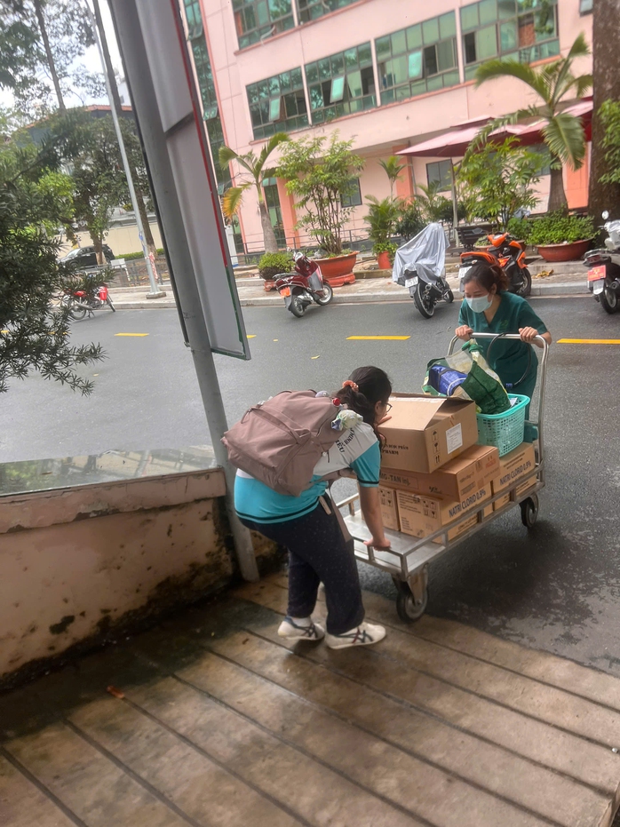 Hết lòng phụng sự cộng đồng - Ảnh 1.