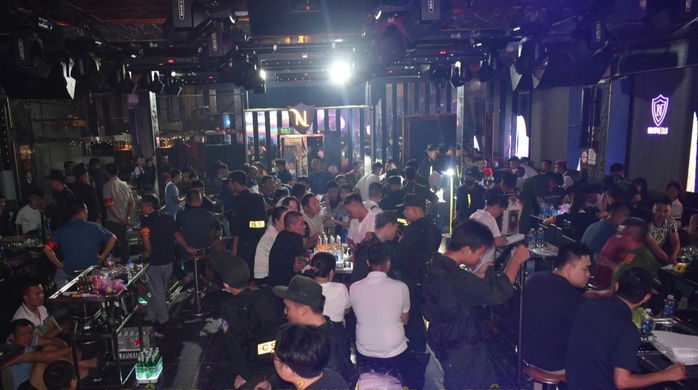 Đột kích New Style Club , 40 đối tượng dương tính ma túy bị khởi tố - Ảnh 1.