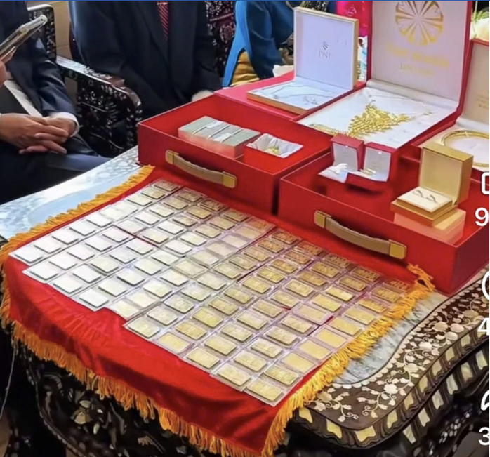 Cô dâu ở Cần Thơ nhận của hồi môn 20 chục lượng vàng và 2 tỉ đồng, dân mạng "xin vía" tới tấp - Ảnh 2.