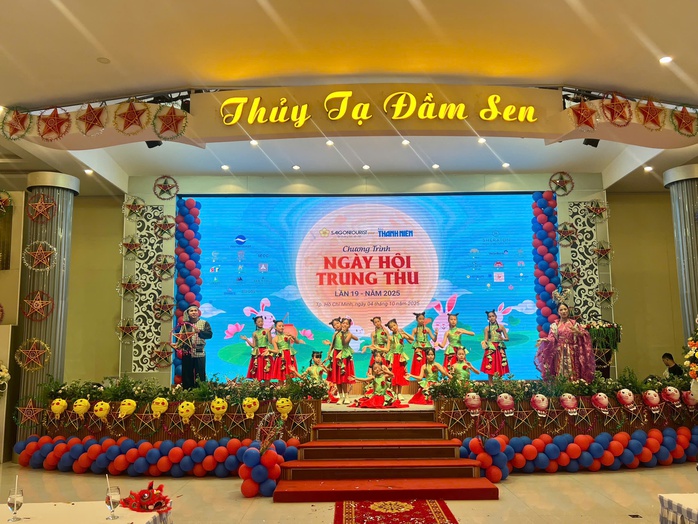 Ngày hội Trung thu cho trẻ em khó khăn tại TP HCM mang ý nghĩa kinh tế sâu sắc - Ảnh 3.