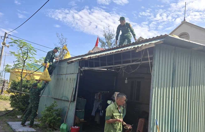 Quân khu 3 thành lập sở chỉ huy ứng phó bão số 11 tại Quảng Ninh - Ảnh 5. Quân khu 3 thành lập sở chỉ huy ứng phó bão số 11 tại Quảng Ninh - Ảnh 5.