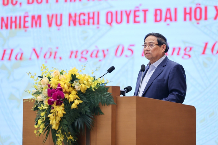Thủ tướng phát động đợt thi đua cao điểm lập thành tích chào mừng Đại hội XIV của Đảng - Ảnh 1.