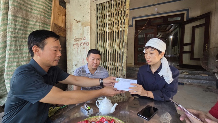 Xả thân vì cộng đồng - Ảnh 1.