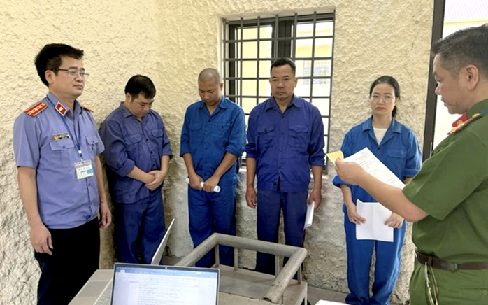Phó giám đốc Bệnh viện Phổi Hà Nội bị bắt vì cấu kết với tội phạm - Ảnh 1.