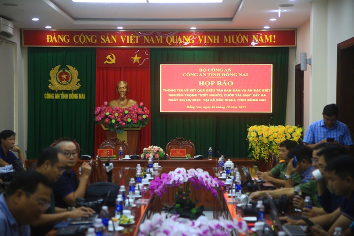 Công an Đồng Nai đang họp báo thông tin vụ 3 người trong gia đình bị sát hại - Ảnh 3.
