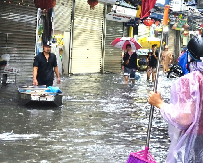 Sốt xuất huyết tăng mạnh mùa mưa bão - Ảnh 1.