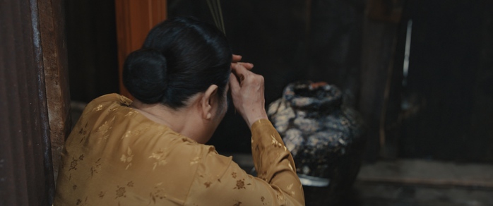 Huỳnh Đông "phẫn uất" tát, bóp cổ Vân Trang - Ảnh 3.