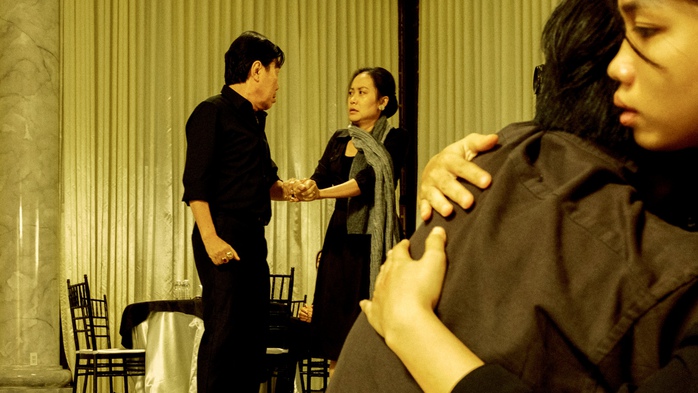 "Mắt nhắm mắt mở", phim 18+ với nhiều trải nghiệm thú vị   - Ảnh 1.