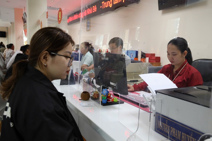 Nhiều đề xuất của TP HCM lên Trung ương liên quan đến công chức cấp xã - Ảnh 2.