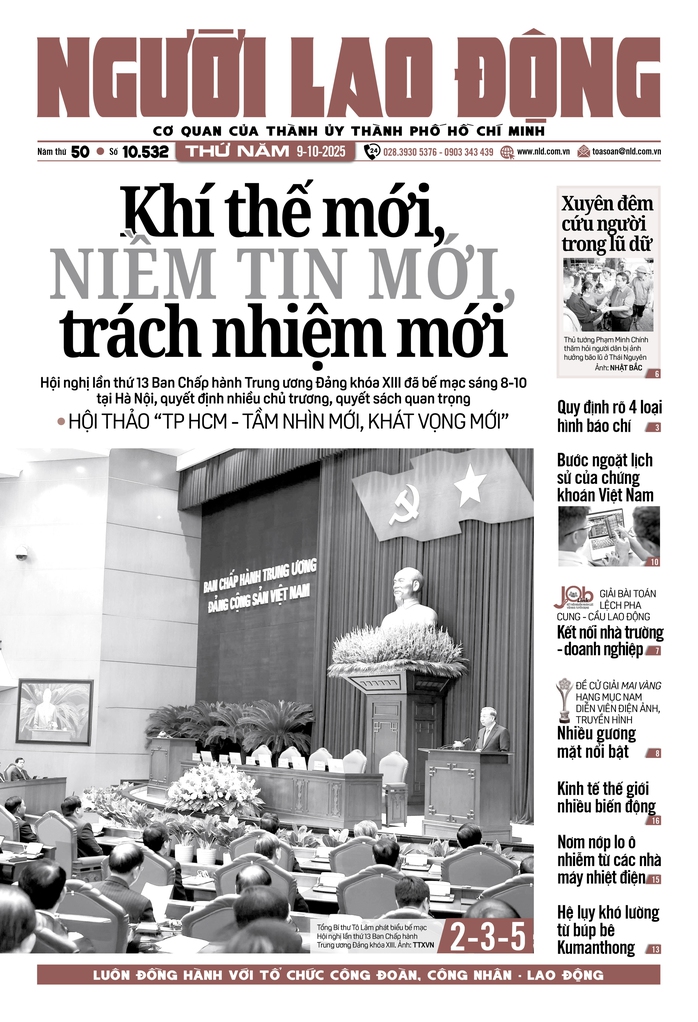 Báo in Người Lao Động 9-10: Xuyên đêm cứu người trong lũ dữ - Ảnh 1.