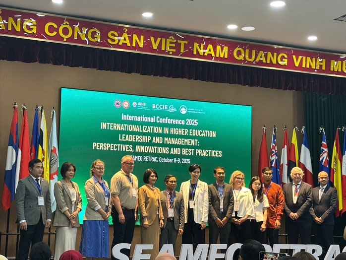 Thúc đẩy quốc tế hóa trong lãnh đạo và quản lý giáo dục đại học  - Ảnh 1.
