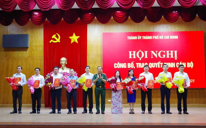 Bộ đội Biên phòng TP HCM: Trao Quyết định về công tác cán bộ - Ảnh 1.