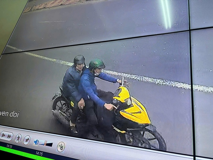 Người đàn ông ở TP HCM bị cướp giật dây chuyền vàng 100 triệu đồng - Ảnh 1.