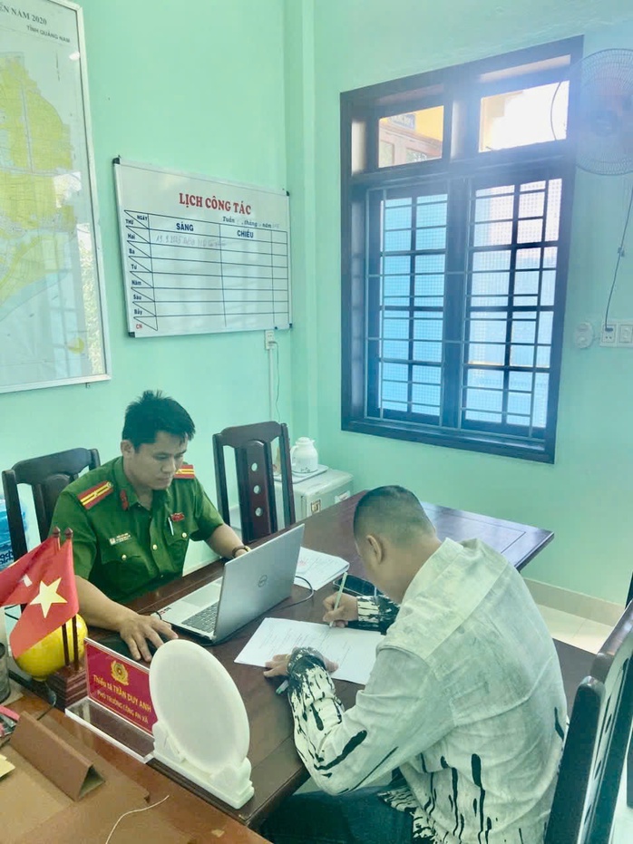 Đà Nẵng xử phạt hành chính vì xúc phạm phụ nữ trên Facebook - Ảnh 2. Đà Nẵng xử phạt hành chính vì xúc phạm phụ nữ trên Facebook - Ảnh 2.
