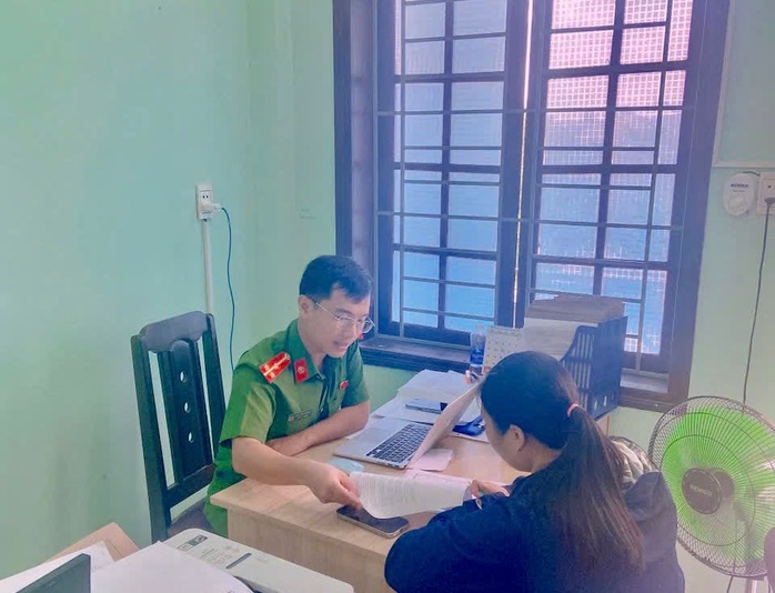 Đà Nẵng xử phạt hành chính vì xúc phạm phụ nữ trên Facebook - Ảnh 1. Đà Nẵng xử phạt hành chính vì xúc phạm phụ nữ trên Facebook - Ảnh 1.