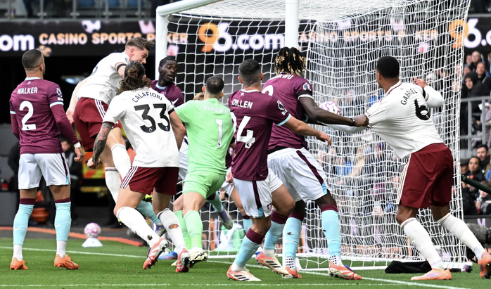 Arsenal bùng nổ mạch chiến thắng, độc chiếm đỉnh bảng Ngoại hạng - Ảnh 2.