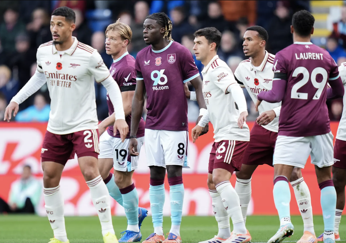 Arsenal bùng nổ mạch chiến thắng, độc chiếm đỉnh bảng Ngoại hạng - Ảnh 5.