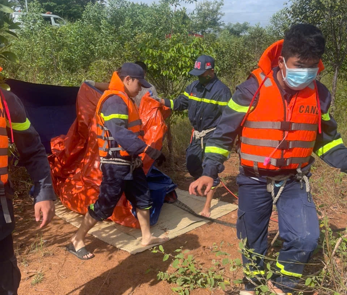 - Ảnh 4. - Ảnh 4.