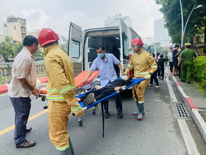 TP HCM: Phường Xuân Hòa diễn tập phương án phòng chữa cháy, cứu hộ cứu nạn - Ảnh 5.