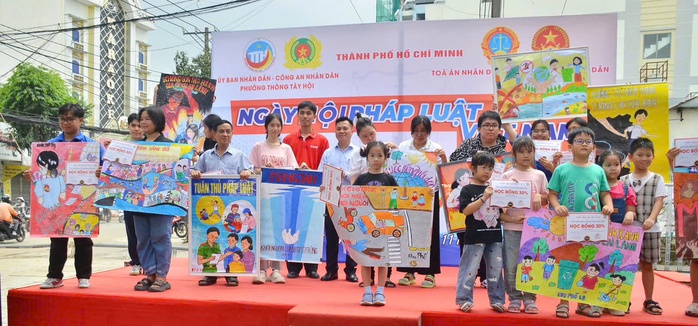 - Ảnh 3. - Ảnh 3.