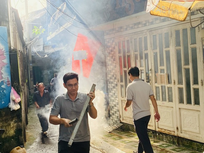 TP HCM: Phường Xuân Hòa diễn tập phương án phòng chữa cháy, cứu hộ cứu nạn - Ảnh 2.