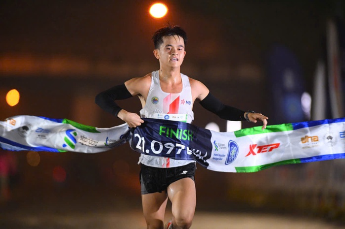 Màn so tài hấp dẫn giữa Huỳnh Anh Khôi, Nguyễn Văn Lai, Phạm Thị Hồng Lệ với các elite quốc tế - Ảnh 7.