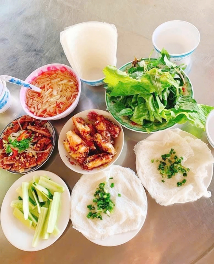 Thương hiệu nổi tiếng hơn 60 năm giữa lòng quê TP HCM - Ảnh 1.