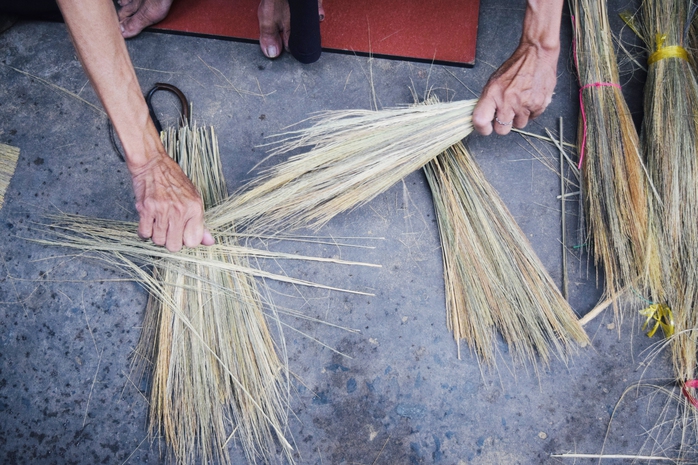 Xào xạc xóm chổi đót - Ảnh 2.