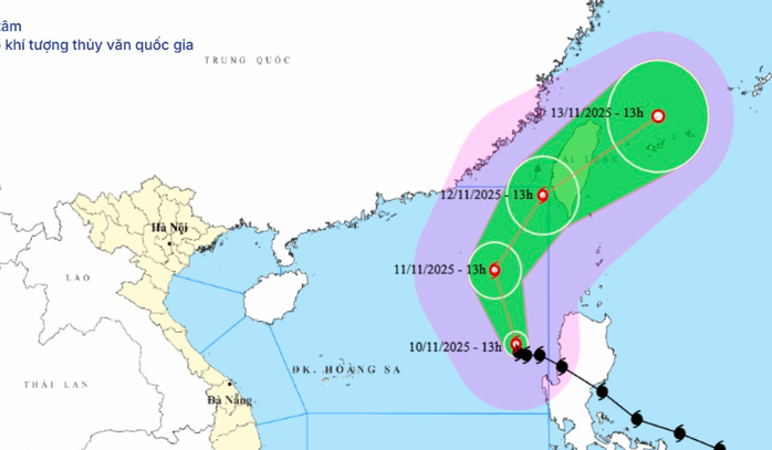 Bão Fung Wong gây sóng biển cao 10 m  - Ảnh 1.