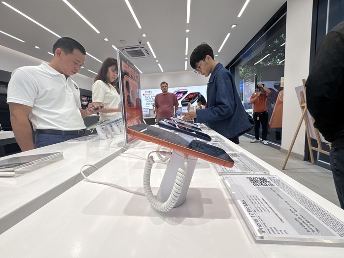 Hàng loạt ưu đãi hấp dẫn trong ngày siêu sale 11 - 11 tại Các Siêu thị điện máy - Ảnh 1.