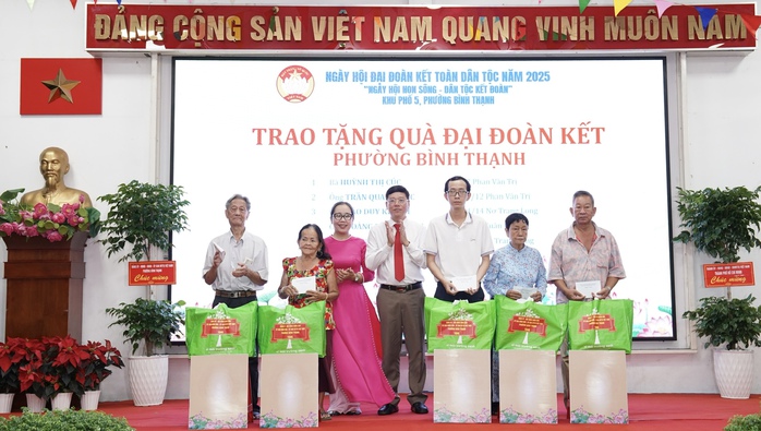 Bí thư Trần Lưu Quang dự Ngày hội Đại đoàn kết ở Bình Thạnh - Ảnh 7.
