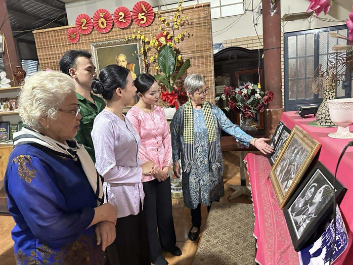 NSƯT Ca Lê Hồng, Phi Yến cùng VTV9 thực hiện phim tài liệu ký ức một thời hoa lửa - Ảnh 3.