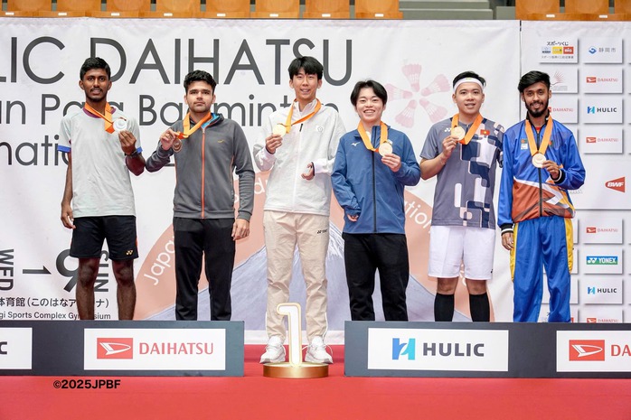 Văn Anh Tuấn giành HCĐ giải quốc tế đầu tiên cho VĐV khuyết tật cầu lông Việt Nam - Ảnh 1.