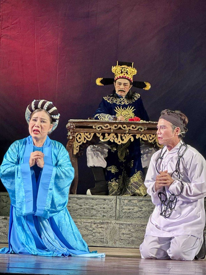 Ngọc Đợi, Lê Hoàng Nghi, Thu Mỹ tạo dấu ấn đẹp trong vở "Đế đô sóng cả" - Ảnh 6.