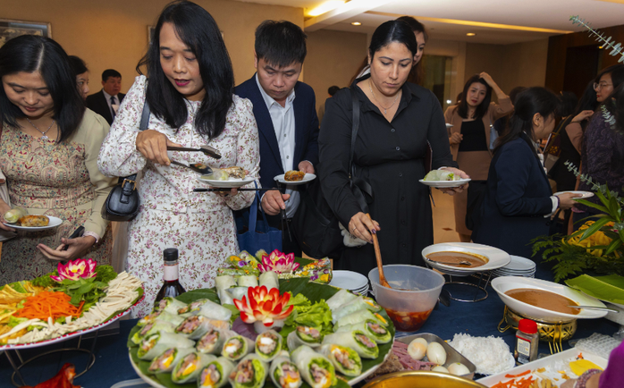 Thưởng thức tinh hoa ẩm thực toàn cầu tại Hà Nội - Ảnh 3.