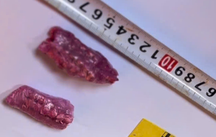 Bắt quả tang thanh niên tàng trữ 147 viên nén nghi là ma túy tổng hợp - Ảnh 2.