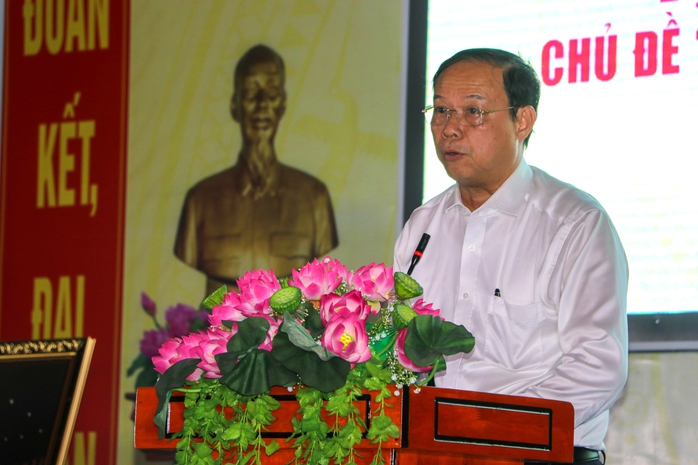 Phó Chủ tịch UBND TP HCM dự Ngày hội Đại đoàn kết phường Bình Tây - Ảnh 4.