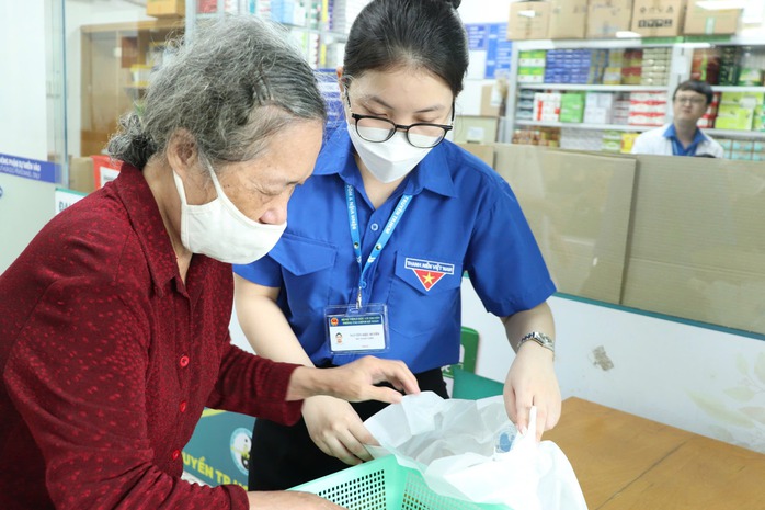 Quyền lợi mới về BHYT mà người dân TP HCM cần biết - Ảnh 1.