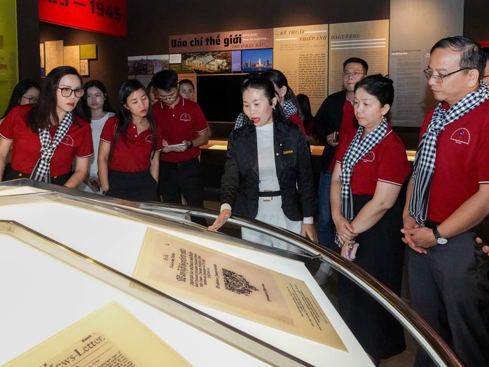 Đoàn cán bộ tuyên giáo TP HCM thăm Bảo tàng Báo chí Việt Nam ghi dấu lịch sử - Ảnh 8.
