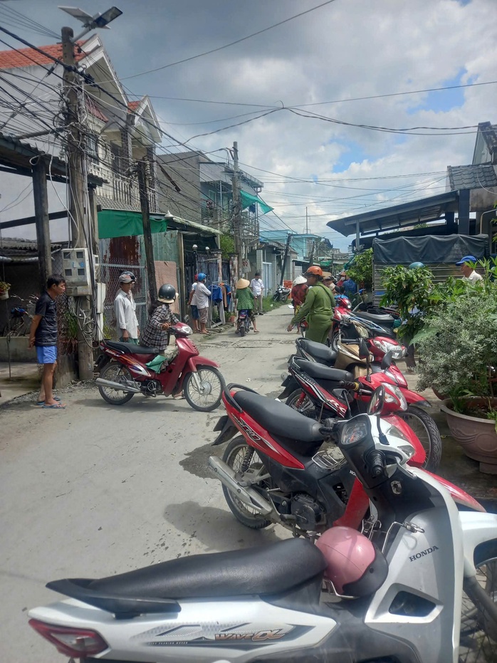 Cảnh sát điều tra vụ 3 thi thể trong phòng trọ ở Đồng Tháp gây chấn động - Ảnh 3.