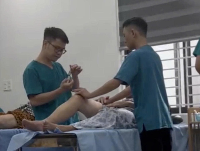 Khám bệnh siêu tốc, chữa bệnh thần tốc - Ảnh 1.