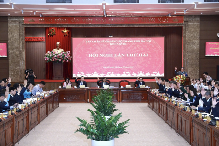 Hà Nội họp bàn nhân sự Chủ tịch và Phó Chủ tịch UBND thành phố - Ảnh 2.