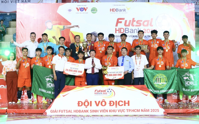 Trường Đại học N&ocirc;ng L&acirc;m v&ocirc; địch Giải futsal sinh vi&ecirc;n TP HCM 2025 - Ảnh 1.