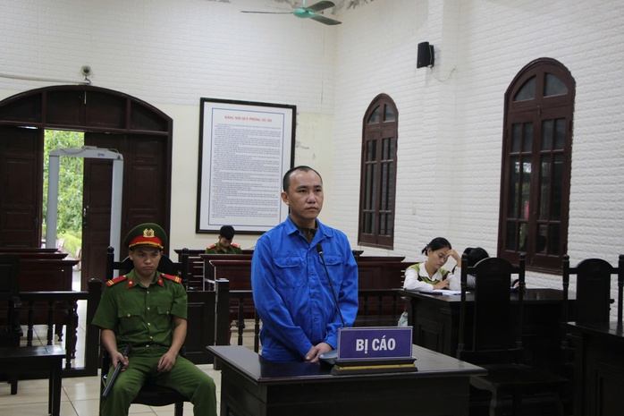 Thợ làm giày lừa đảo 645 triệu đồng vì khoe quen Chánh án TAND TP HCM - Ảnh 1. Thợ làm giày lừa đảo 645 triệu đồng vì khoe quen Chánh án TAND TP HCM - Ảnh 1.