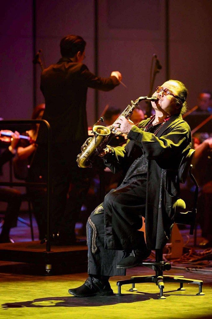 Nhạc sĩ Trần Mạnh Tuấn xúc động khi NSƯT Hải Phượng đồng hành "Cuối cùng cho một tình yêu" - Ảnh 3.