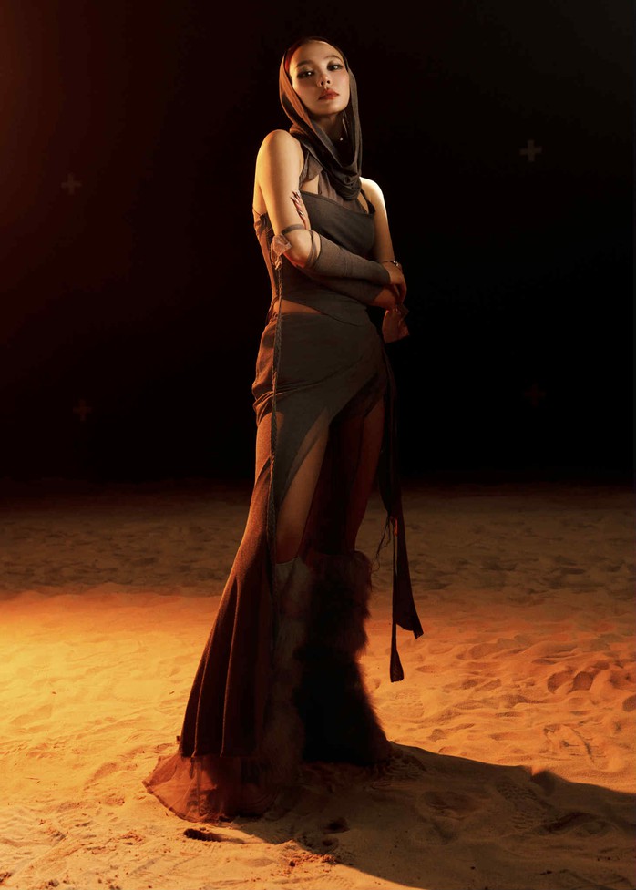 Loạt outfit "chất như nước cất" của Minh Hằng - Ảnh 3.