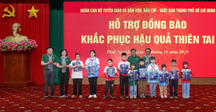 Đoàn cán bộ tuyên giáo và dân vận, báo chí- xuất bản TPHCM làm việc với tỉnh Thái Nguyên - Ảnh 8.