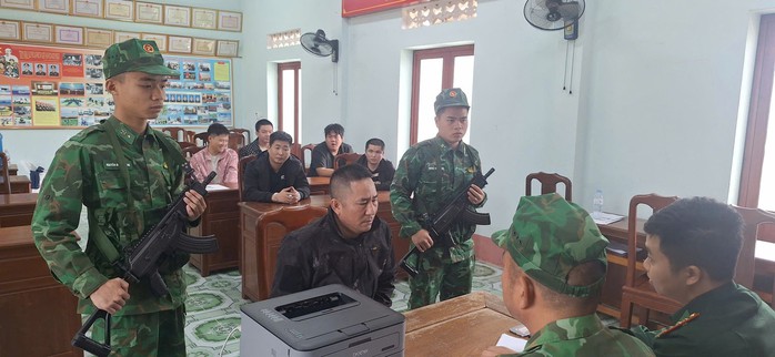 Khởi tố vụ án vượt biên trái phép bằng đường biển tại Quảng Ninh - Ảnh 1.