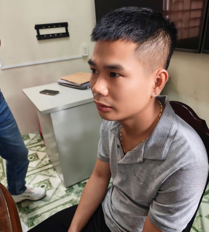 Khởi tố nhóm đối tượng cho vay lãi nặng qua tài khoản iCloud Iphone với khoảng 1.500 khách - Ảnh 2.