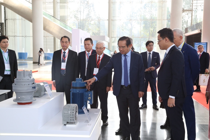 Chủ tịch UBND TP HCM Nguyễn Văn Được tiếp Đại sứ Italia thúc đẩy hợp tác kinh tế - Ảnh 5.